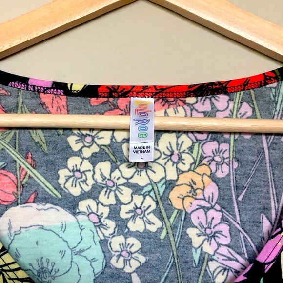 LuLa Roe || NWT floral print, scoop neck, cotton long sleeve shirt size Large - Picture 5 of 6